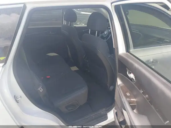 5XYPG4A32JG368122 2018 KIA SORENTO - Image 8