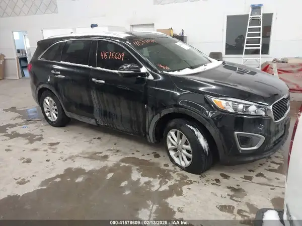 5XYPG4A32JG383316 2018 KIA SORENTO - Image 1