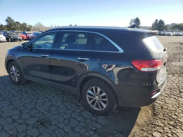 5XYPG4A32JG386264 2018 KIA SORENTO - Image 2