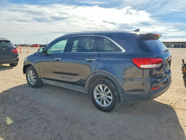 5XYPG4A32JG386667 2018 KIA SORENTO - Image 2