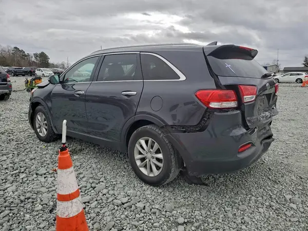 5XYPG4A32JG402270 2018 KIA SORENTO - Image 2