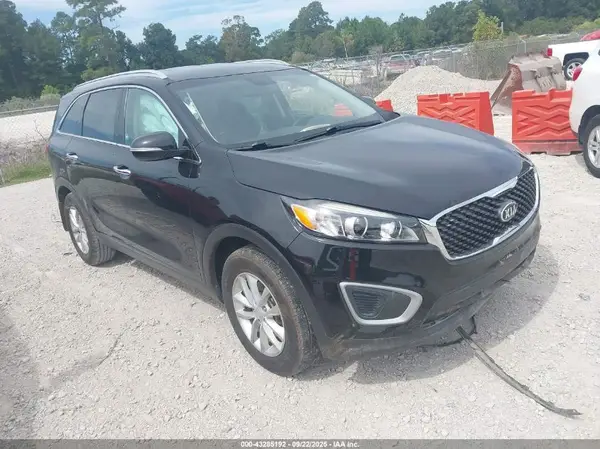 5XYPG4A32JG402561 2018 KIA SORENTO - Image 1