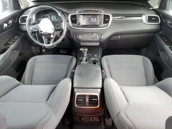 5XYPG4A32JG405704 2018 KIA SORENTO - Image 8
