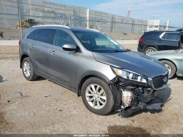 5XYPG4A32JG405962 2018 KIA SORENTO - Image 1