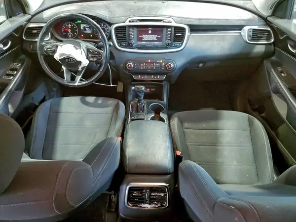 5XYPG4A32JG411261 2018 KIA SORENTO - Image 8