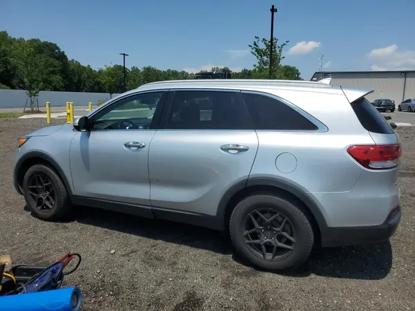 5XYPG4A32JG412586 2018 KIA SORENTO - Image 2