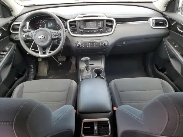 5XYPG4A32JG417397 2018 KIA SORENTO - Image 8