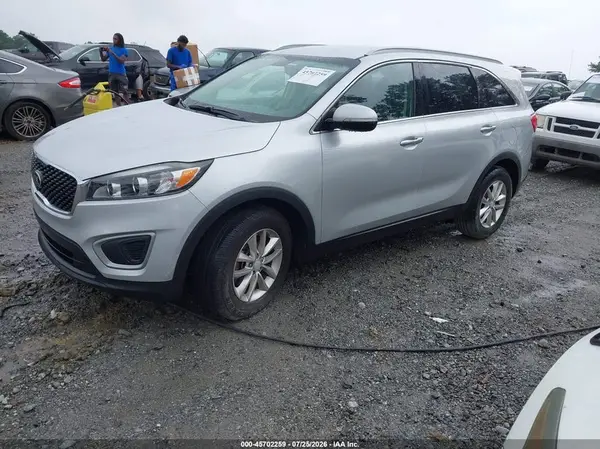 5XYPG4A32JG417707 2018 KIA SORENTO - Image 2