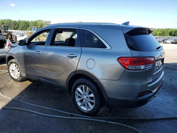5XYPG4A32JG423328 2018 KIA SORENTO - Image 2