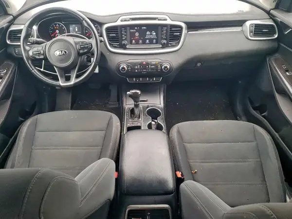 5XYPG4A32JG424057 2018 KIA SORENTO - Image 8
