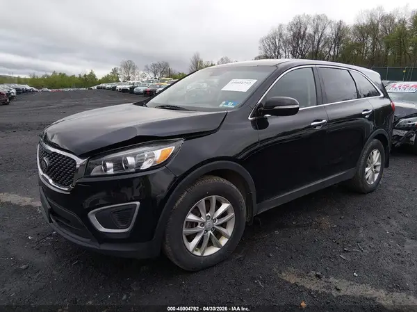 5XYPG4A32JG424804 2018 KIA SORENTO - Image 2