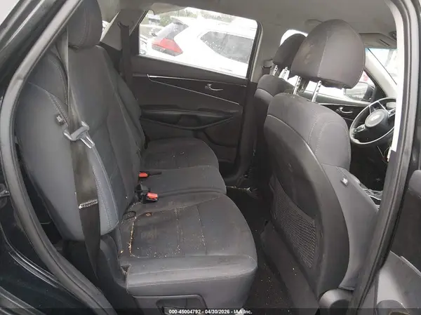5XYPG4A32JG424804 2018 KIA SORENTO - Image 8