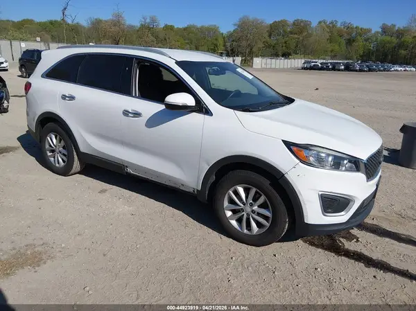 5XYPG4A32JG425385 2018 KIA SORENTO - Image 1