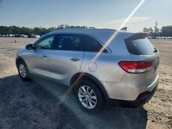 5XYPG4A32JG426553 2018 KIA SORENTO - Image 2