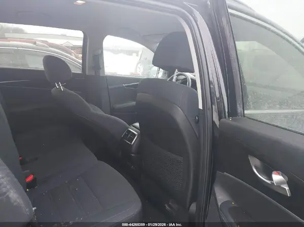 5XYPG4A32JG427508 2018 KIA SORENTO - Image 8
