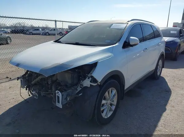 5XYPG4A32JG427542 2018 KIA SORENTO - Image 2
