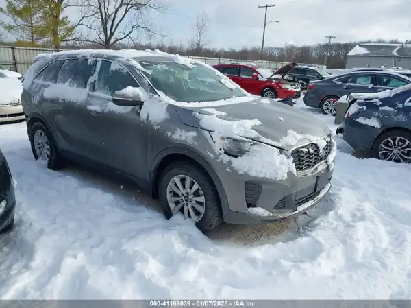 5XYPG4A32KG432452 2019 KIA SORENTO - Image 1