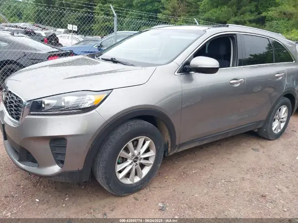 5XYPG4A32KG432791 2019 KIA SORENTO - Image 2