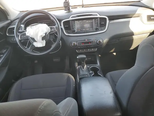 5XYPG4A32KG439319 2019 KIA SORENTO - Image 8