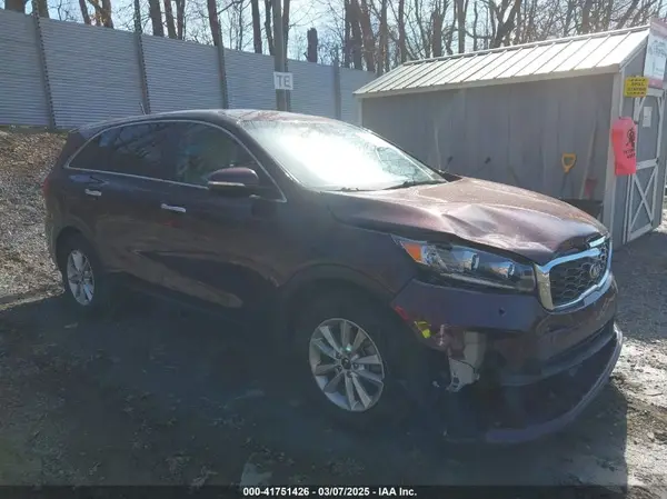 5XYPG4A32KG447551 2019 KIA SORENTO - Image 1