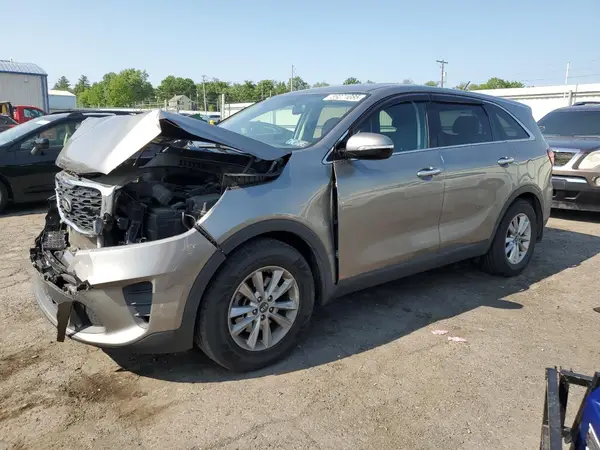5XYPG4A32KG449686 2019 KIA SORENTO - Image 1