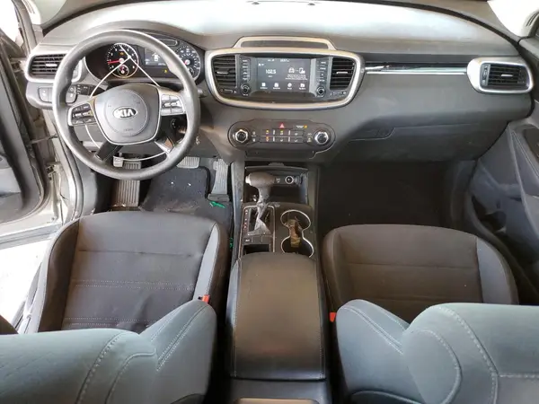 5XYPG4A32KG457318 2019 KIA SORENTO - Image 8