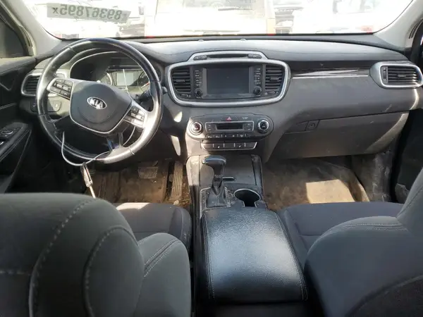 5XYPG4A32KG463068 2019 KIA SORENTO - Image 8