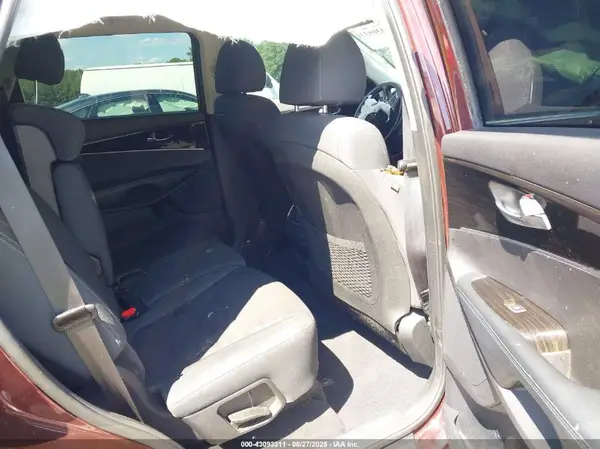 5XYPG4A32KG465709 2019 KIA SORENTO - Image 8