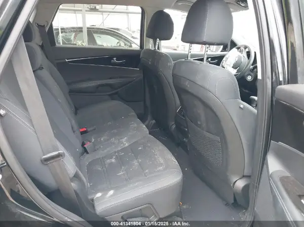 5XYPG4A32KG467377 2019 KIA SORENTO - Image 8