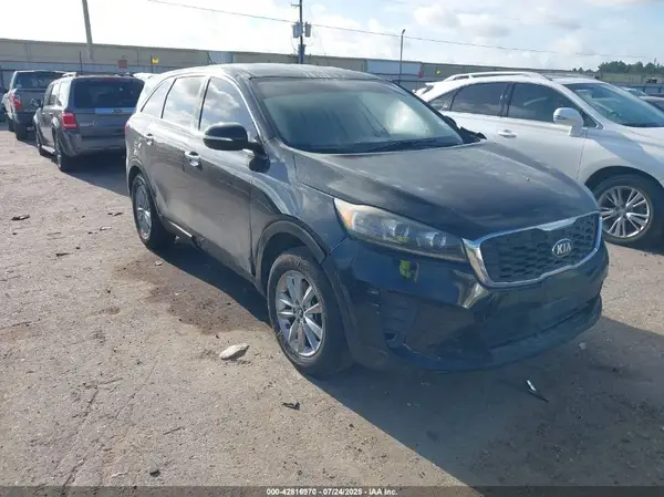 5XYPG4A32KG473678 2019 KIA SORENTO - Image 1