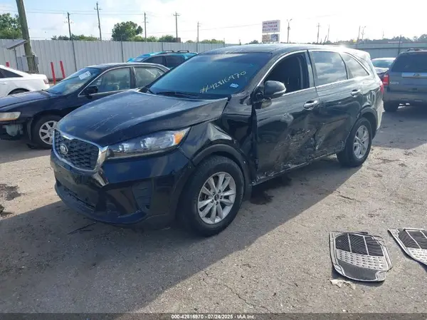 5XYPG4A32KG473678 2019 KIA SORENTO - Image 2