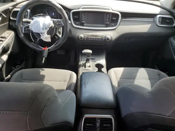 5XYPG4A32KG491260 2019 KIA SORENTO - Image 8