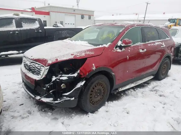 5XYPG4A32KG493770 2019 KIA SORENTO - Image 2