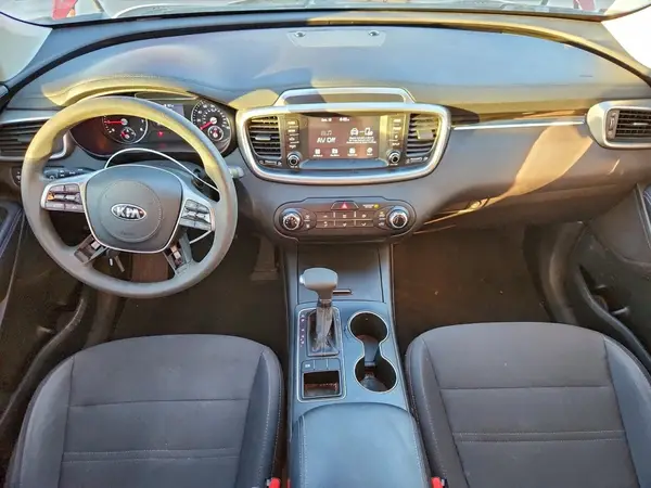 5XYPG4A32KG502242 2019 KIA SORENTO - Image 8