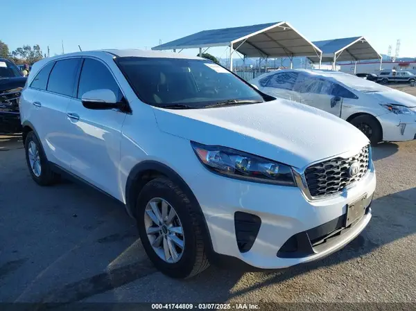 5XYPG4A32KG503133 2019 KIA SORENTO - Image 1