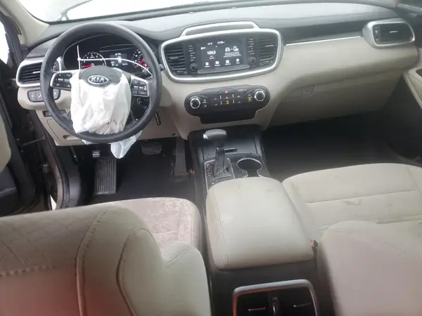 5XYPG4A32KG505478 2019 KIA SORENTO - Image 8