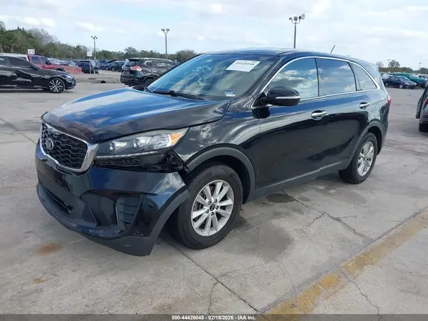 5XYPG4A32KG507263 2019 KIA SORENTO - Image 2