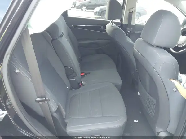 5XYPG4A32KG507263 2019 KIA SORENTO - Image 8