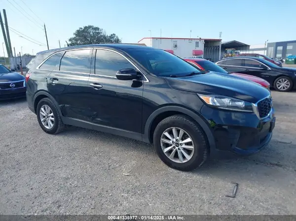 5XYPG4A32KG517128 2019 KIA SORENTO - Image 1