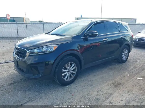 5XYPG4A32KG517128 2019 KIA SORENTO - Image 2