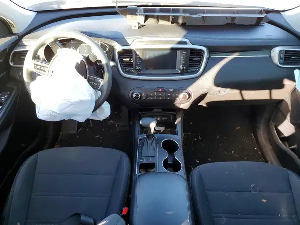 5XYPG4A32KG520949 2019 KIA SORENTO - Image 8