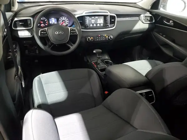 5XYPG4A32KG523804 2019 KIA SORENTO - Image 8