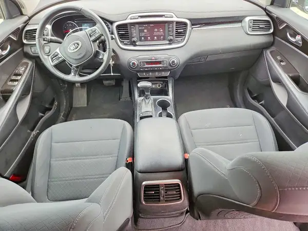 5XYPG4A32KG528954 2019 KIA SORENTO - Image 8