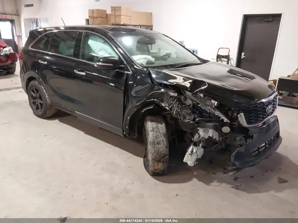 5XYPG4A32KG530249 2019 KIA SORENTO - Image 1