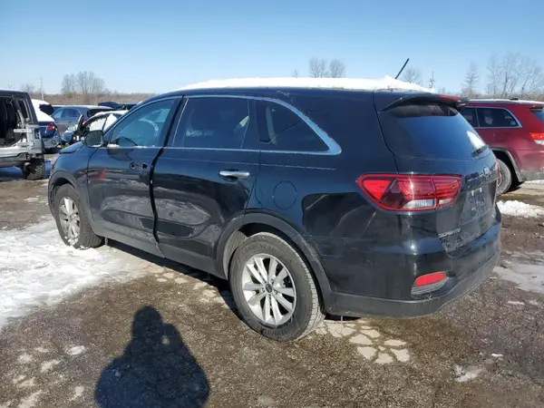 5XYPG4A32KG533720 2019 KIA SORENTO - Image 2