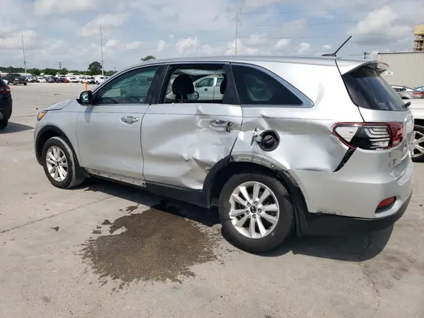 5XYPG4A32KG534656 2019 KIA SORENTO - Image 2