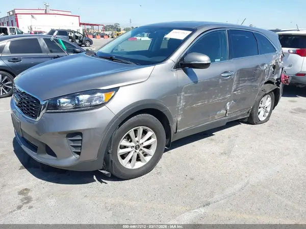 5XYPG4A32KG536200 2019 KIA SORENTO - Image 2