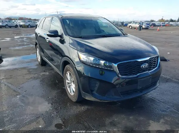 5XYPG4A32KG536360 2019 KIA SORENTO - Image 1