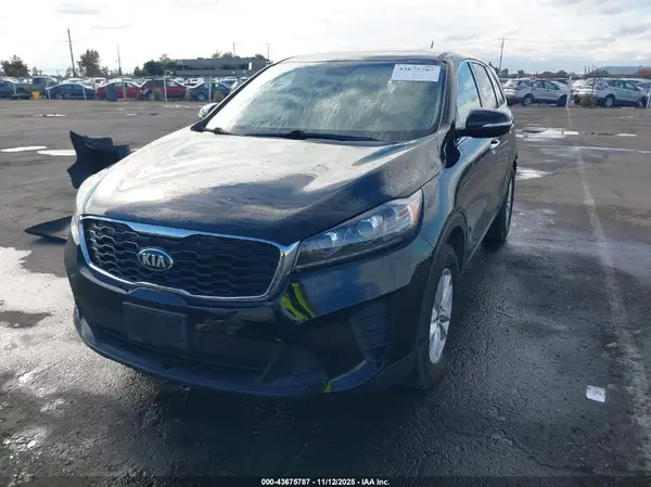5XYPG4A32KG536360 2019 KIA SORENTO - Image 2