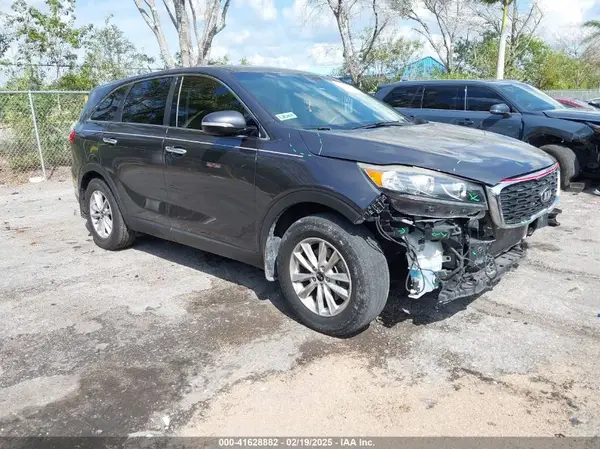 5XYPG4A32KG538030 2019 KIA SORENTO - Image 1